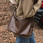 Borsa a spalla a mezzaluna