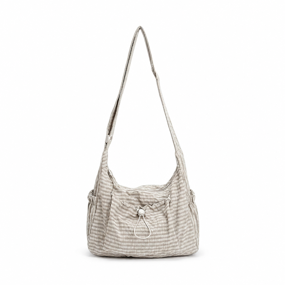 Borsa Studios Nove su sfondo bianco