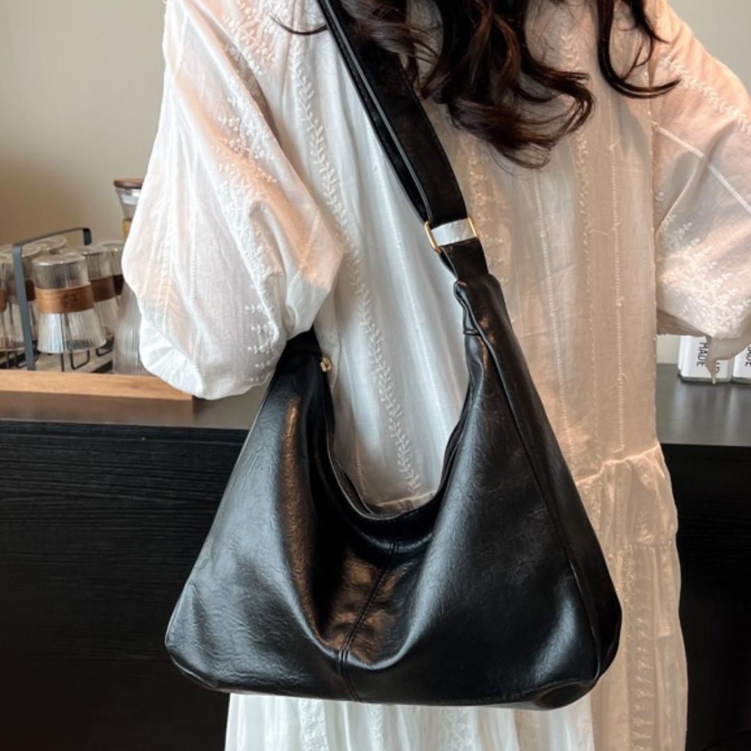 Borsa a spalla a mezzaluna