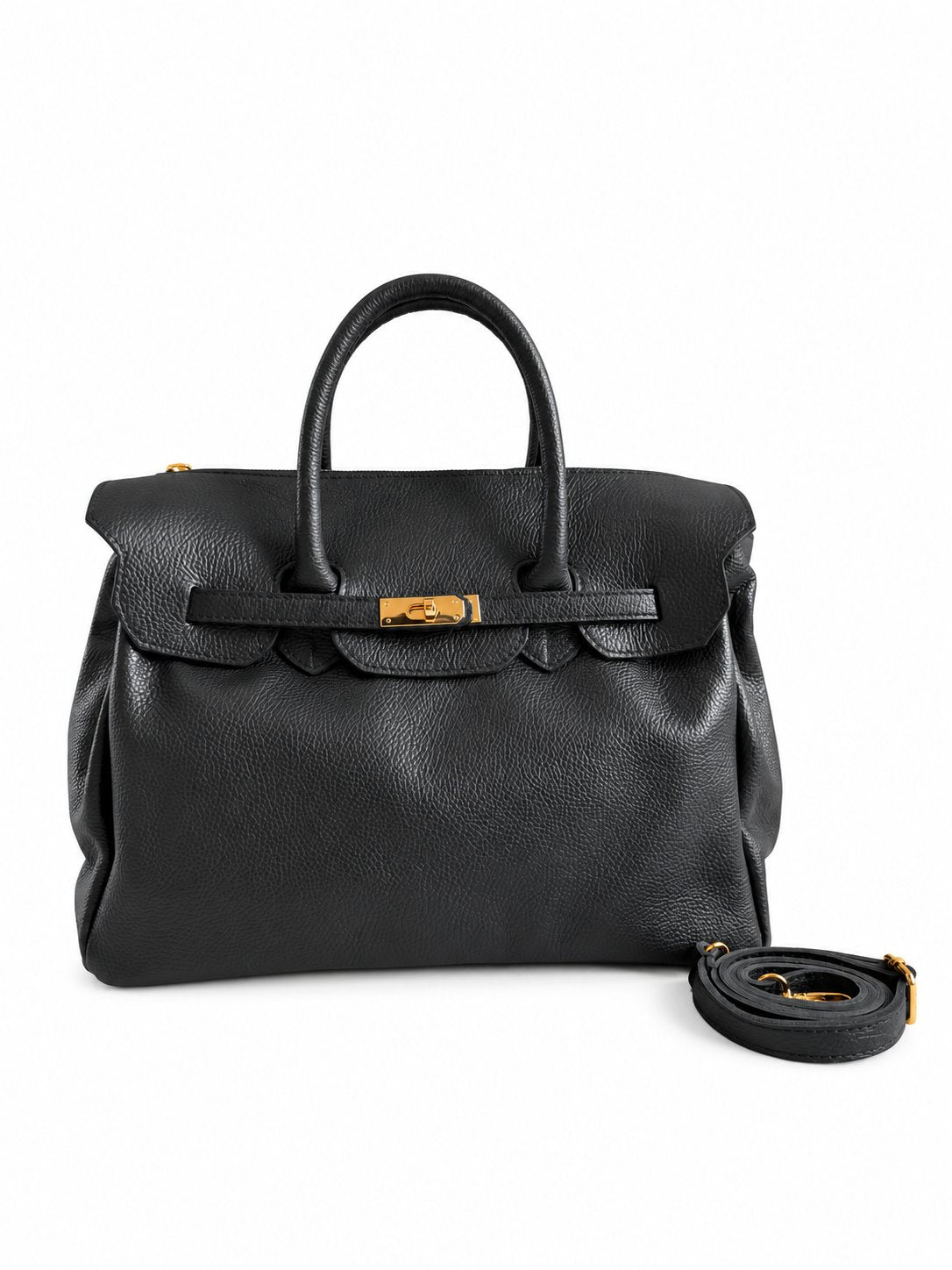Borsa grande nera con tracolla su sfondo bianco