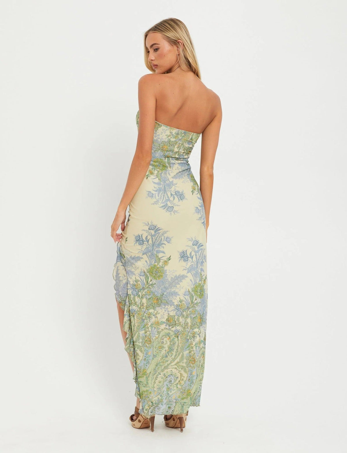 Abito lungo floreale senza spalline
