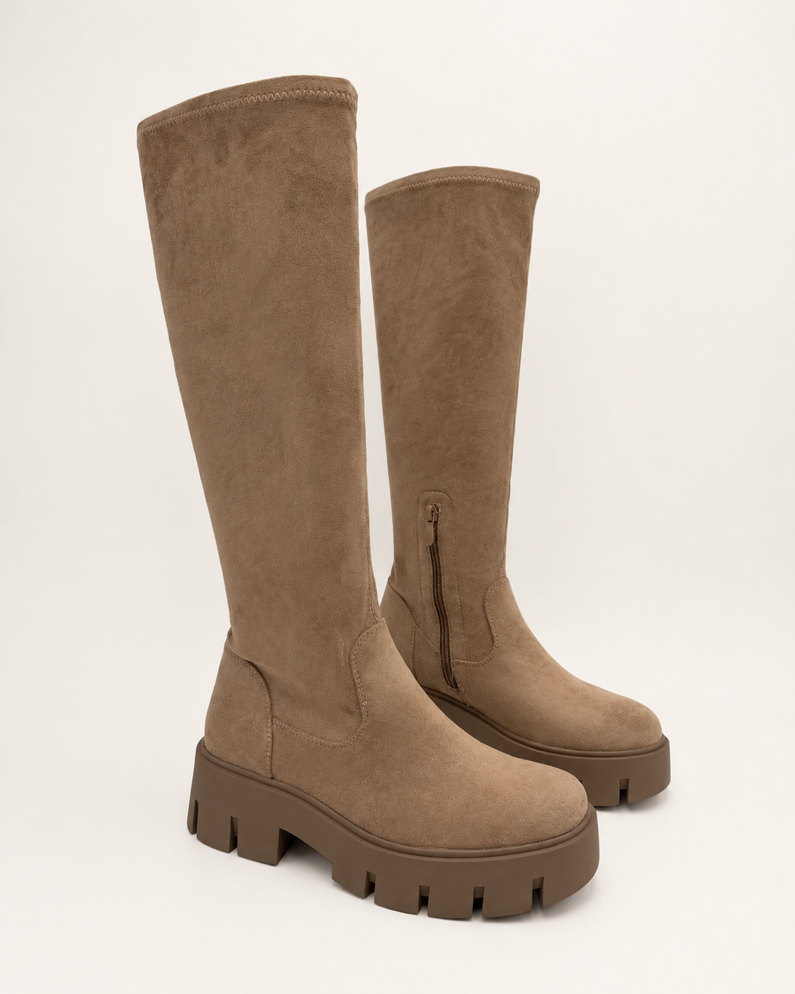 Natalia | Stivali alti elasticizzati con plateau – Tortora