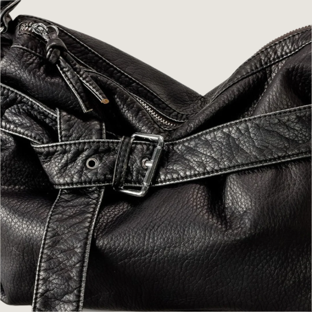 Borsa a spalla con fibbia diagonale