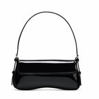 Borsa Studios Nove su sfondo bianco