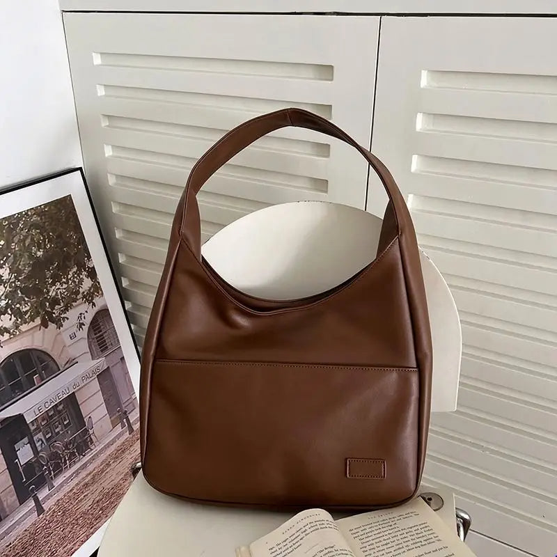 Borsa a spalla con tasca frontale