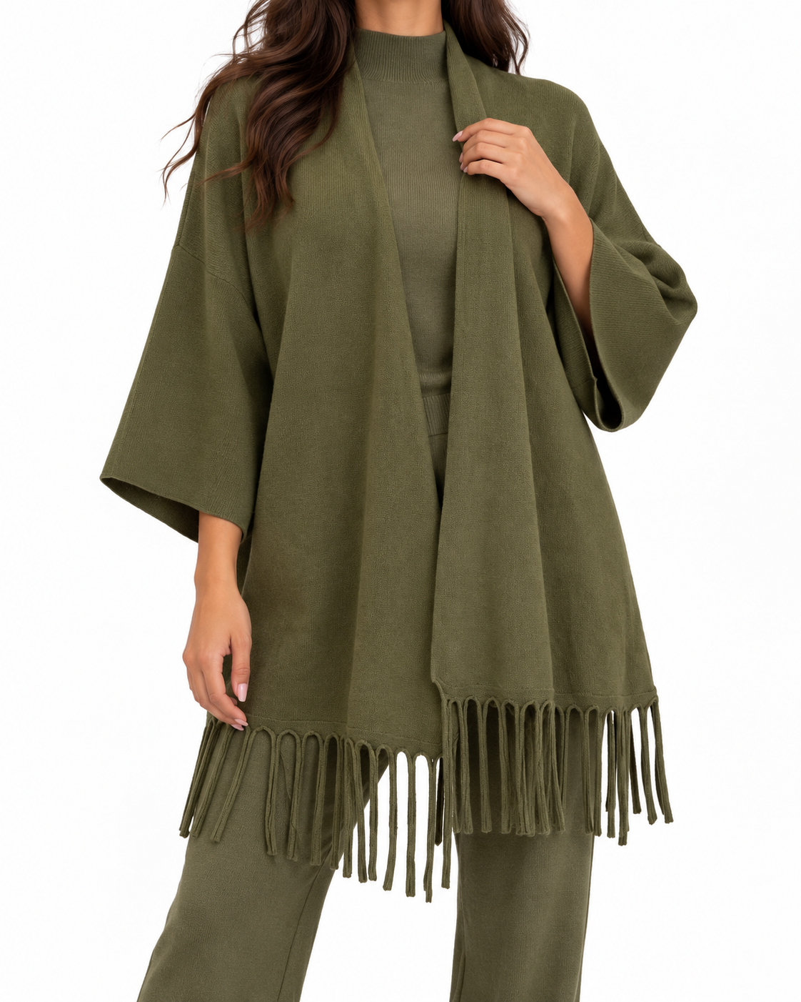 Cardigan Valeria con frange color Verde militare su sfondo bianco